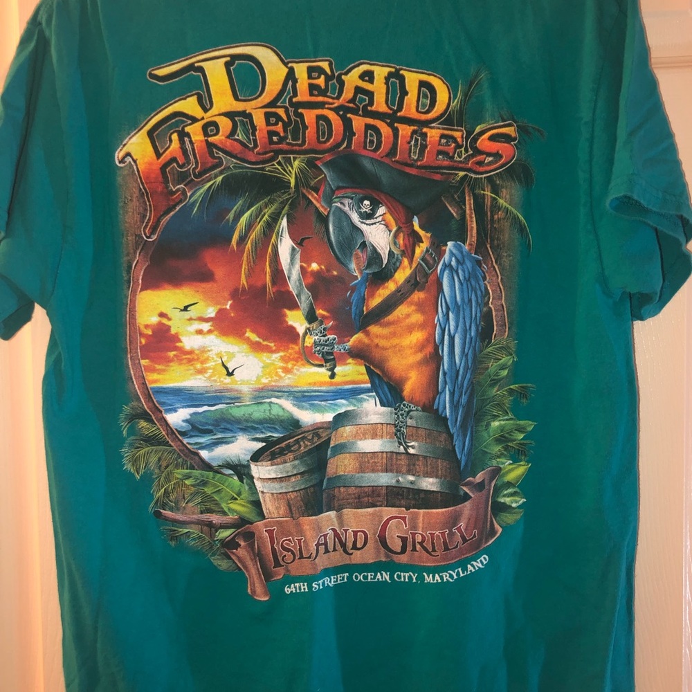 Dead Freddie’s Island Grill T-Shirt (Ocean City Maryland) (Size M)